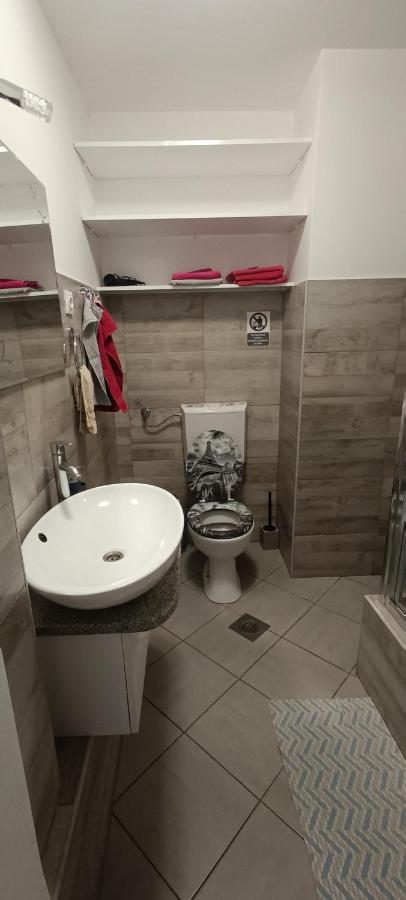 Apartment "M&M" Free Parking Solin Esterno foto