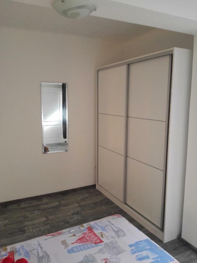 Apartment "M&M" Free Parking Solin Esterno foto
