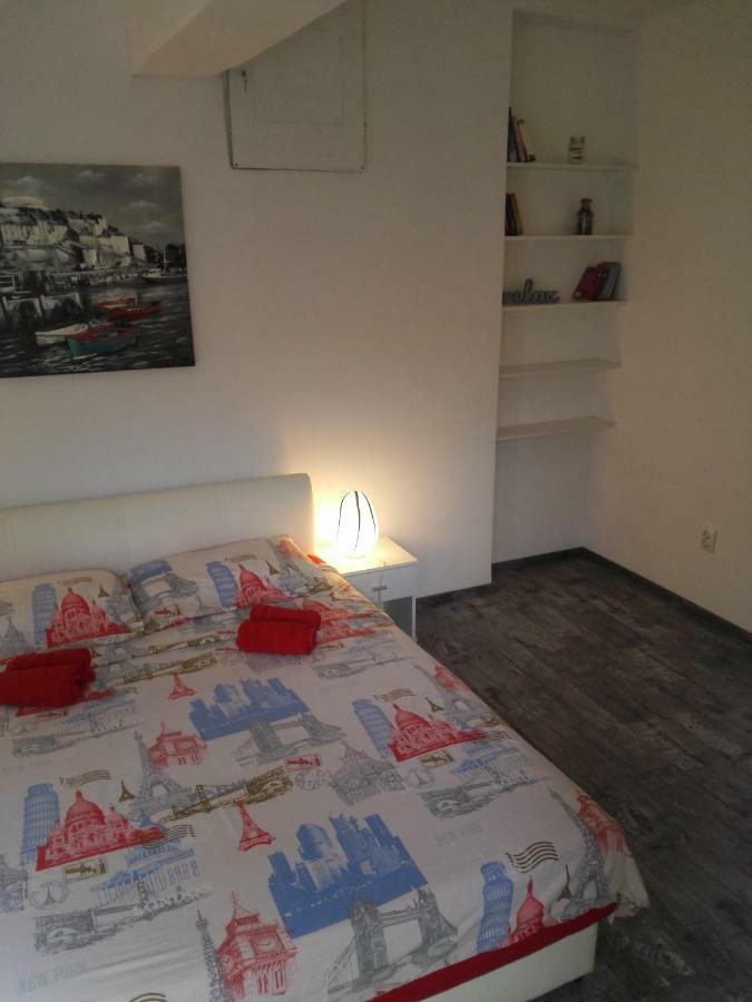 Apartment "M&M" Free Parking Solin Esterno foto