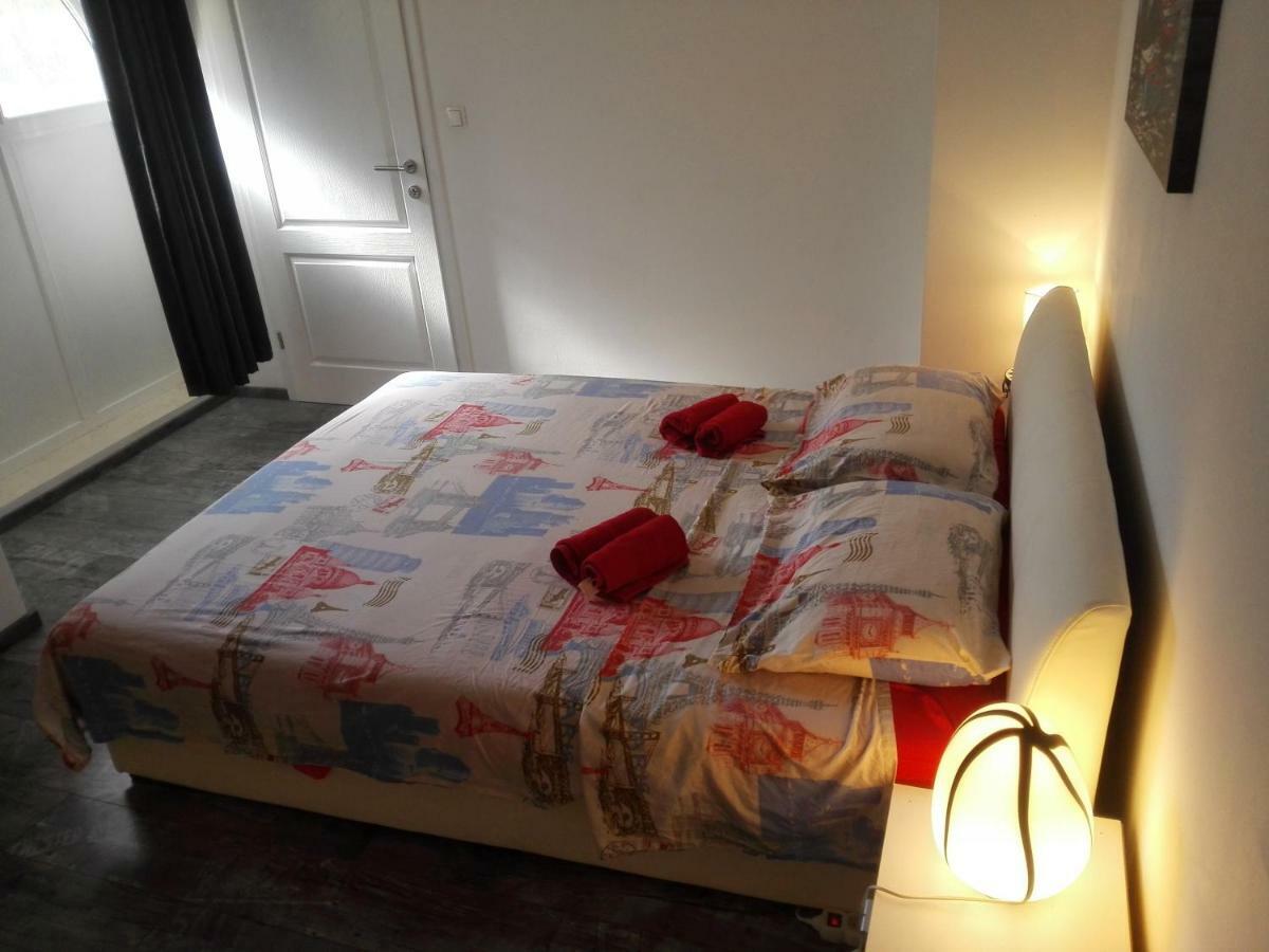 Apartment "M&M" Free Parking Solin Esterno foto